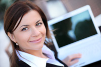 woman computer smiling 200px